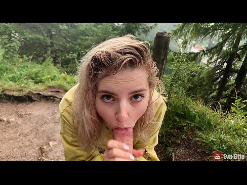 ❤️ Nighean a’ slugadh cum às deidh blowjob poblach - Eva Elfi ❤❌ Gnè càileachd leinn